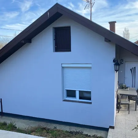 Feriehus Borostyan Vendeghaz- *